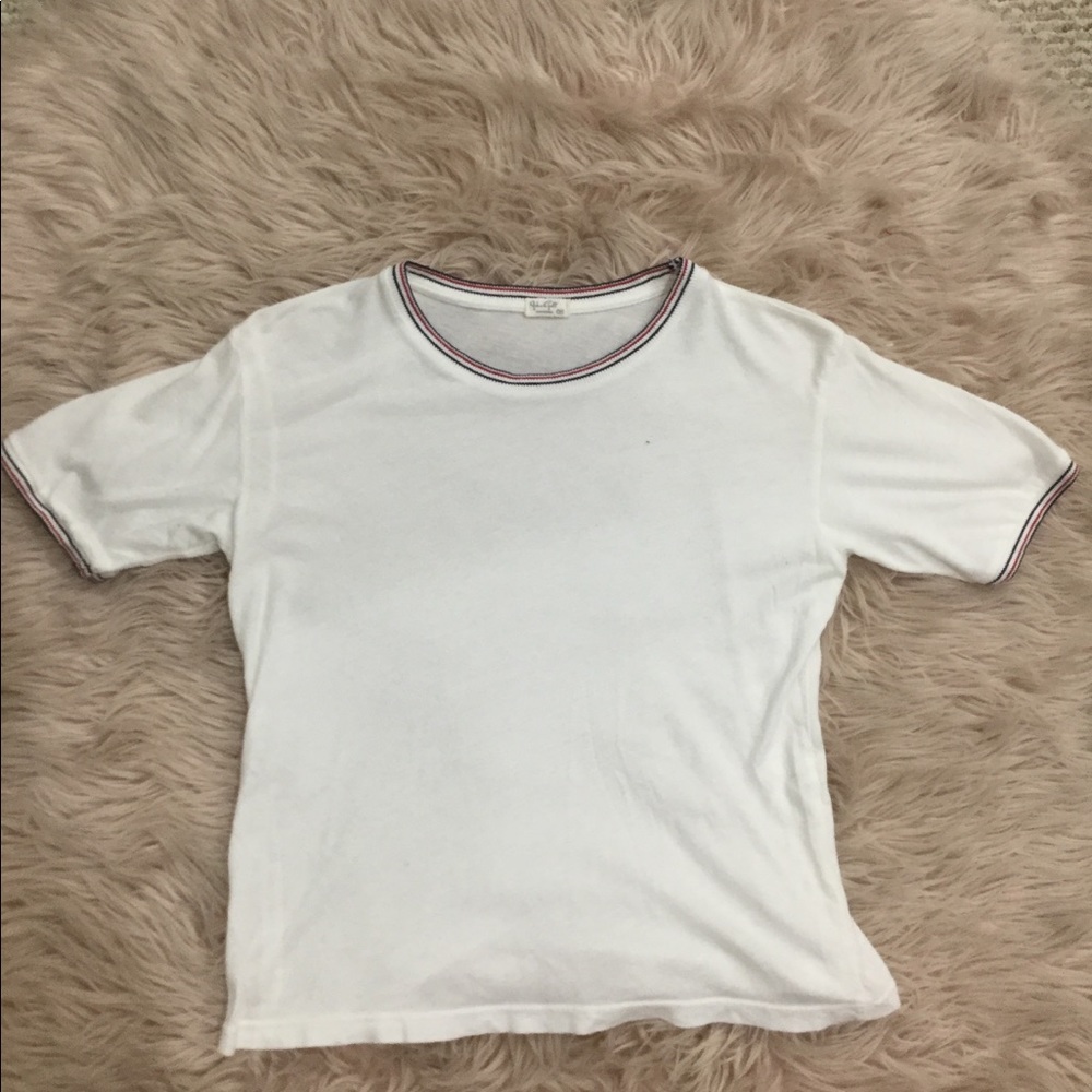 Minimal Detailing White Tee Shirt